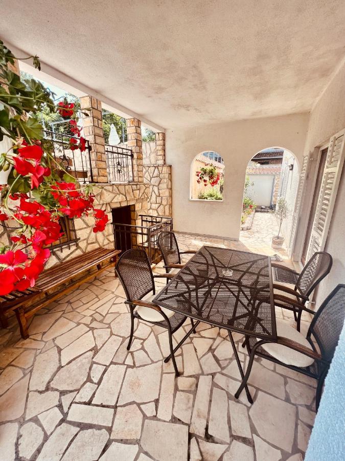 Villa Jela - With Pool نجيفيش المظهر الخارجي الصورة
